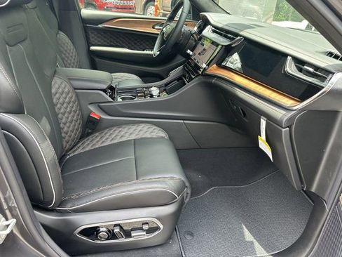 New 2026 Jeep Grand Cherokee L Summit AWD/4WD image 13