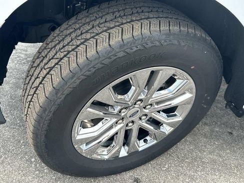 New 2025 Ford F150 Lariat w/ Equipment Group 501A Mid image 17