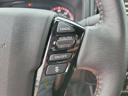 Used 2025 Nissan Frontier Pro-X RWD image 22