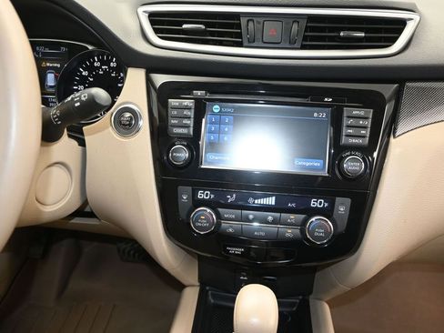 Used 2014 Nissan Rogue SL w/ SL Premium Package FWD image 28