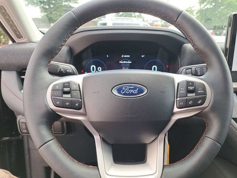 New 2026 Ford Explorer Active w/ Active Comfort Package image 9
