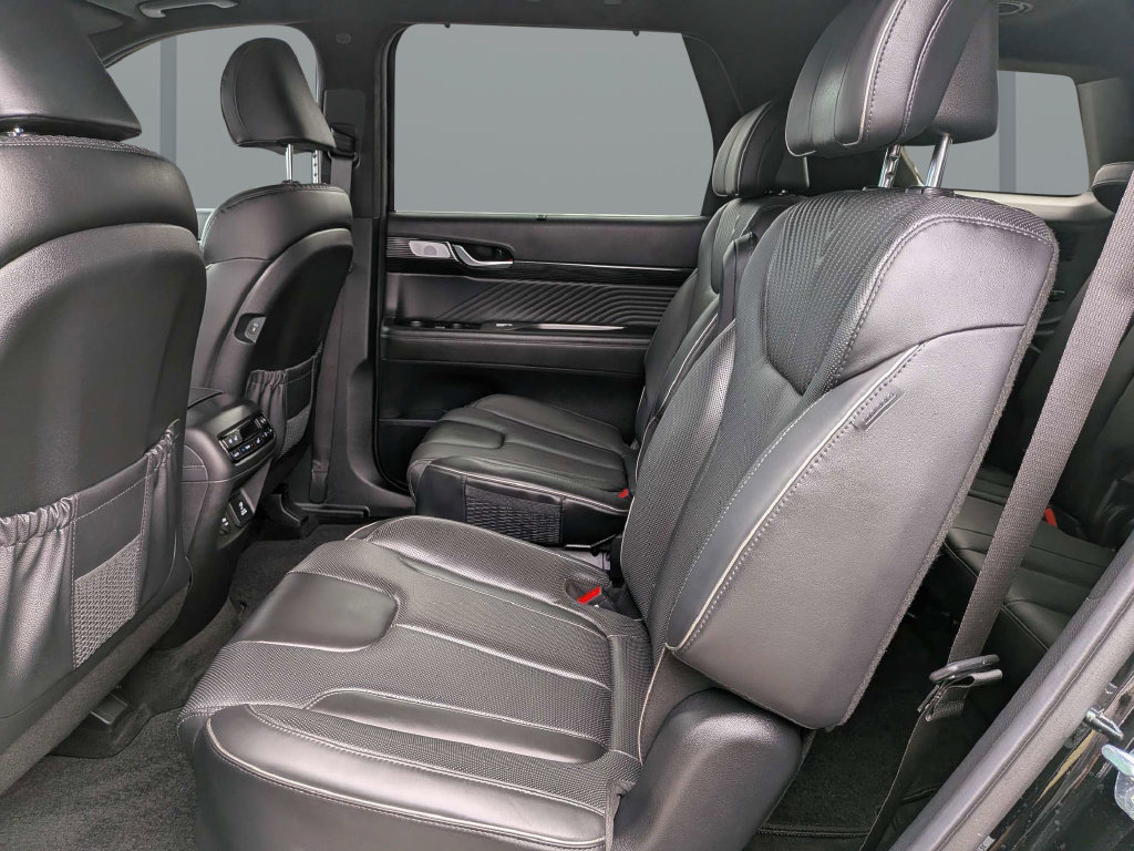 Used 2024 Hyundai Palisade Calligraphy FWD image 20