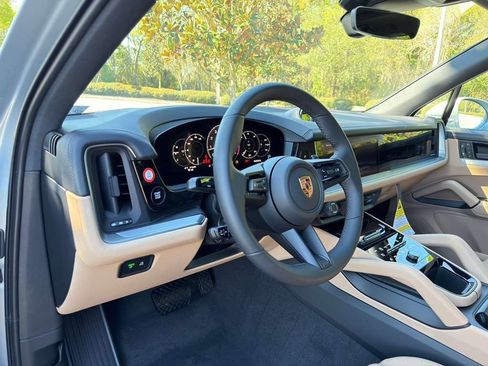 New 2026 Porsche Cayenne image 4