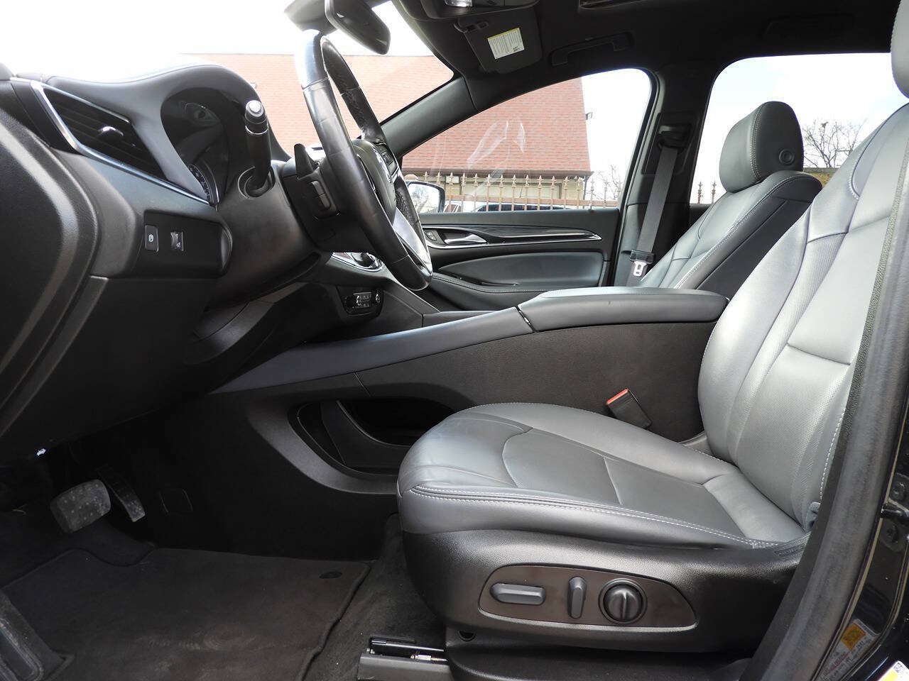 Used 2022 Buick Enclave Essence w/ Experience Buick Package FWD image 15