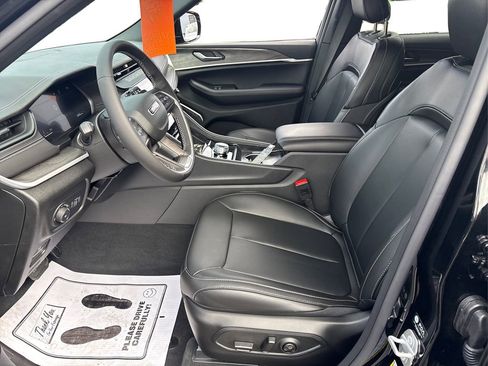 New 2026 Jeep Grand Cherokee Limited image 8