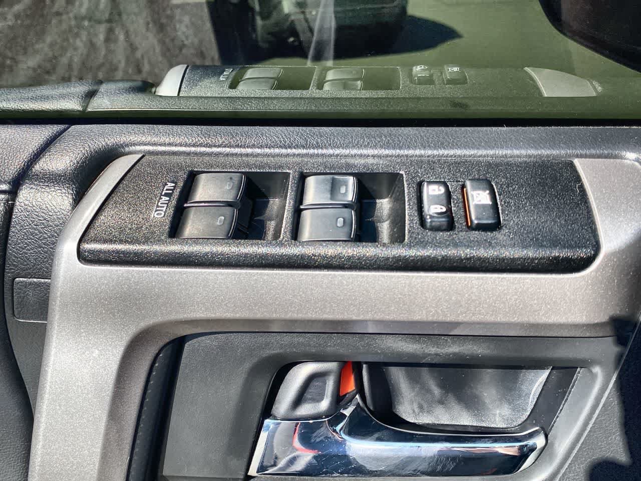 Used 2022 Toyota 4Runner SR5 Premium w/ Moonroof Package AWD/4WD image 13