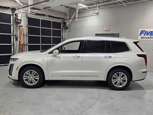 Used 2023 Cadillac XT6 Luxury FWD image 4
