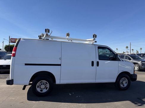 Used 2013 Chevrolet Express 2500 w/ Power Package image 10