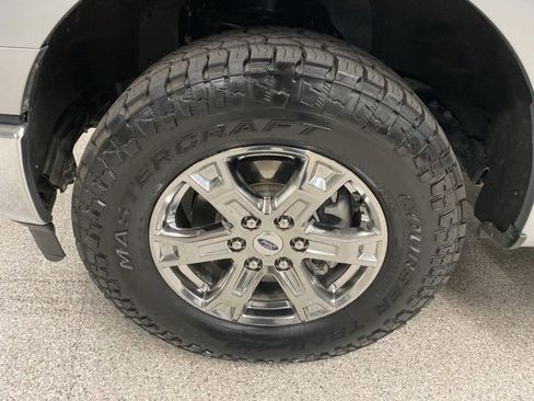 Used 2023 Ford F150 Lariat w/ Trailer Tow Package image 13