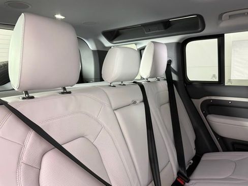 New 2026 Land Rover Defender 110 X-Dynamic SE AWD/4WD image 29