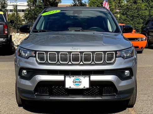 Certified 2022 Jeep Compass Latitude w/ Convenience Group image 3