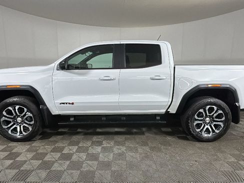 Used 2024 GMC Canyon AT4 w/ AT4 Premium Package AWD/4WD image 7