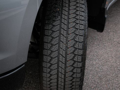 Used 2026 Chevrolet Silverado 1500 LT Trail Boss w/ LT Trail Boss Premium Package image 13