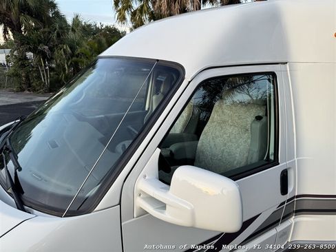 Used 1999 Volkswagen Eurovan FWD image 12
