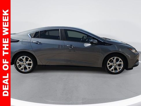 Used 2018 Chevrolet Volt Premier image 2