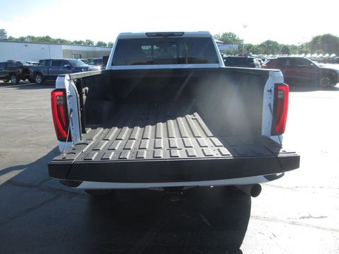 Used 2024 GMC Sierra 2500 Denali Ultimate w/ Max Trailering Package AWD/4WD image 8