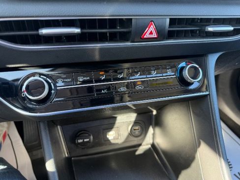 Used 2022 Hyundai Sonata SE image 16