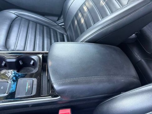 Used 2019 Ford Edge SEL w/ Equipment Group 201A AWD/4WD image 27