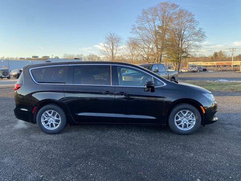 New 2026 Chrysler Voyager LX image 2