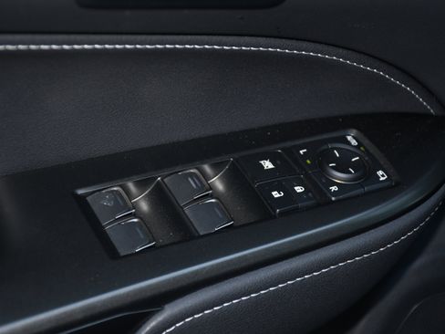 Used 2024 Lexus NX 250 FWD image 11