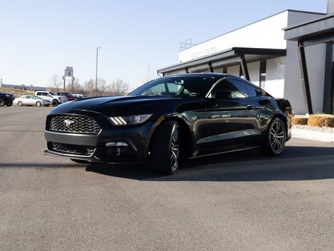 Used 2017 Ford Mustang Premium image 3