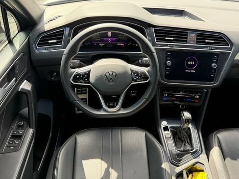 Used 2023 Volkswagen Tiguan SE R-Line FWD image 16