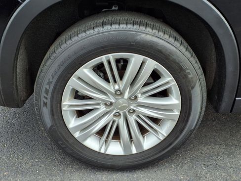 Used 2024 Mitsubishi Outlander ES image 10