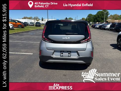 Used 2024 Kia Soul LX w/ Option Group 015 FWD image 4