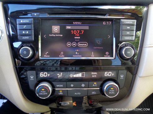 Used 2020 Nissan Rogue SV AWD/4WD image 12