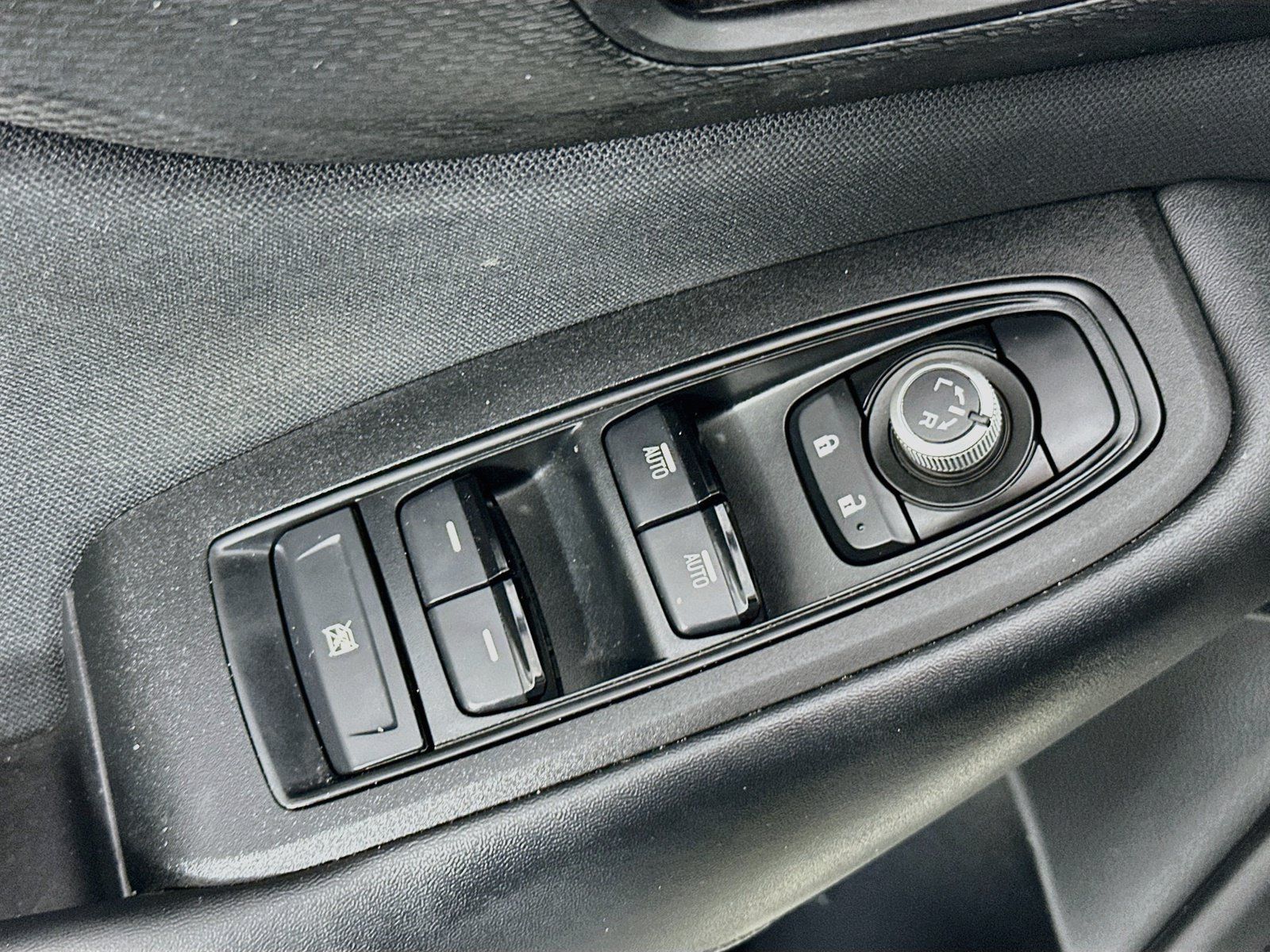 Used 2024 Subaru Outback Premium AWD/4WD image 18