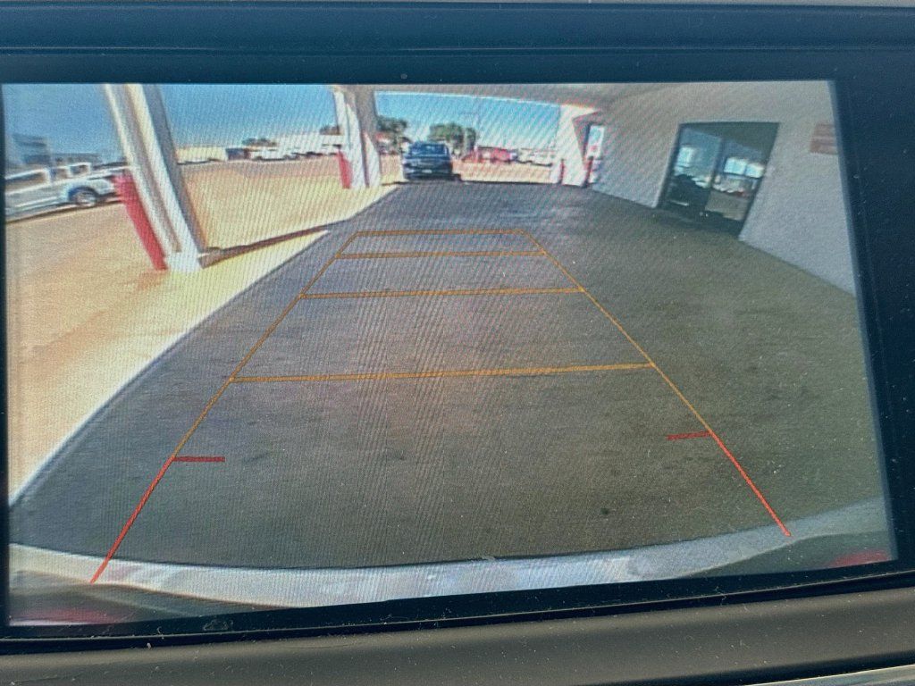 Used 2018 Buick Enclave Essence FWD image 16