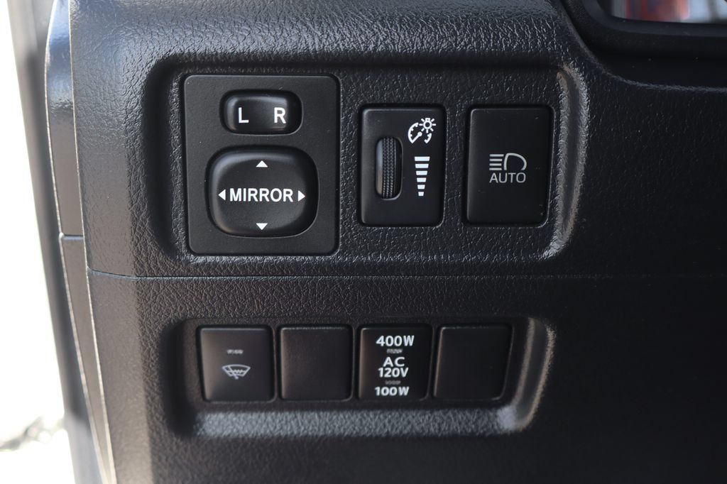 Used 2021 Toyota 4Runner SR5 AWD/4WD image 21
