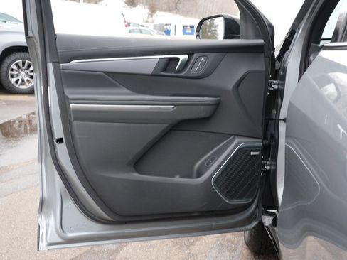 Used 2025 Buick Enclave Sport Touring image 14