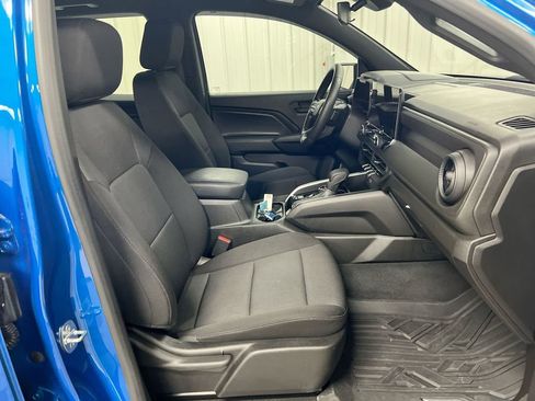 Used 2023 Chevrolet Colorado Trail Boss w/ LPO, Dark Essentials Package AWD/4WD image 22