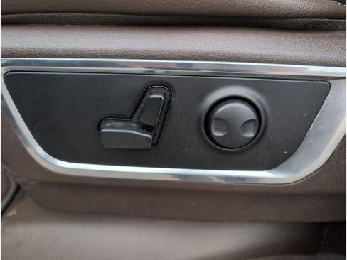 Used 2025 RAM 1500 Laramie w/ Off Road Group image 11