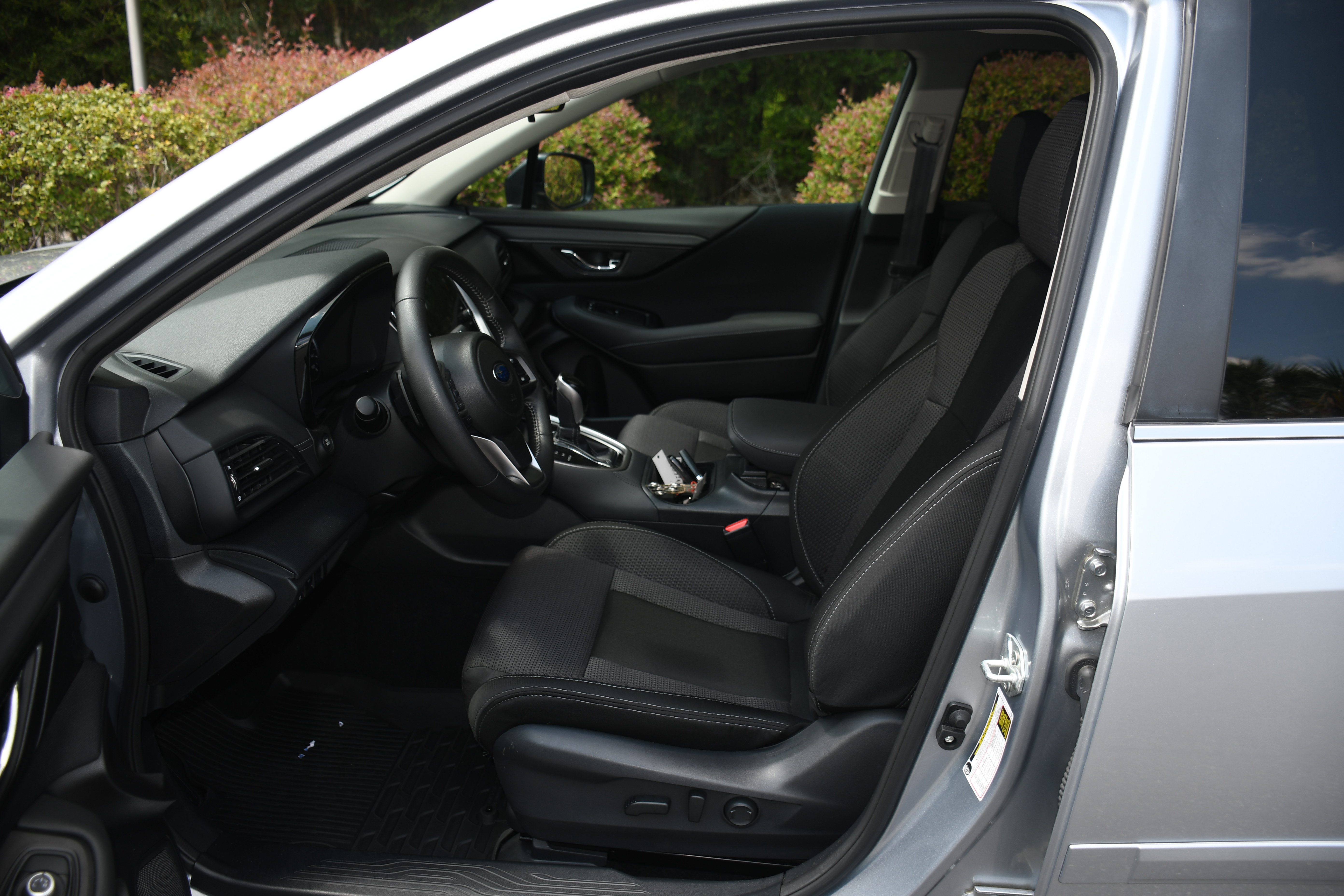 Used 2025 Subaru Outback Premium AWD/4WD image 8