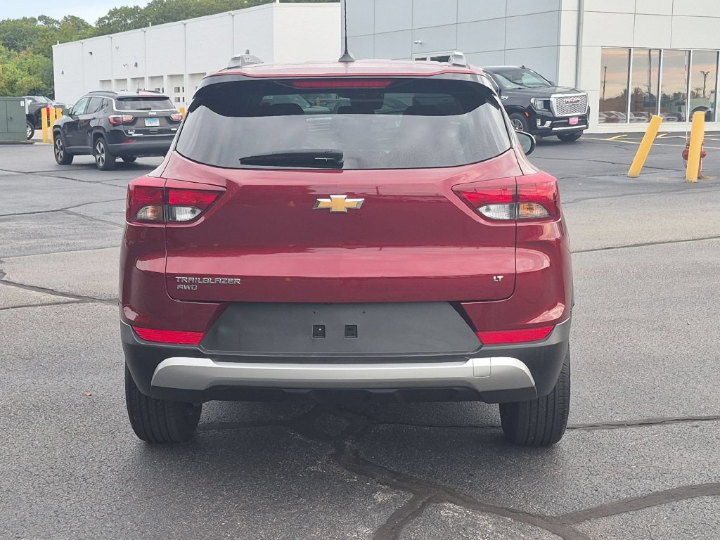 Used 2025 Chevrolet TrailBlazer LT AWD/4WD image 5