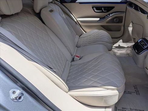 Used 2022 Mercedes-Benz S 500 4MATIC image 21