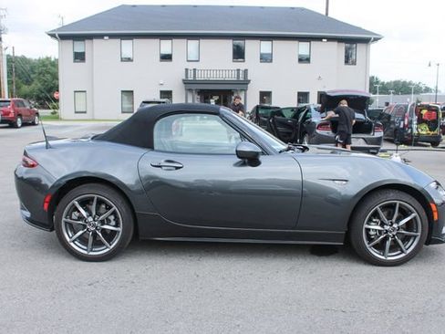 Used 2021 MAZDA MX-5 Miata Grand Touring RWD image 6