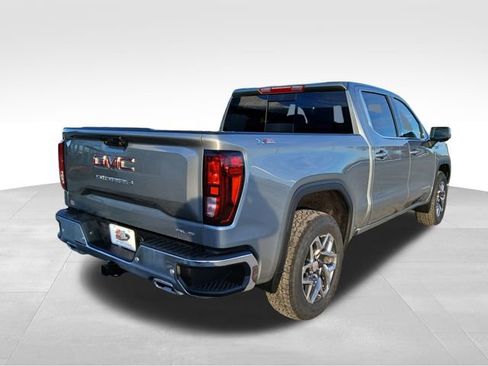 New 2026 GMC Sierra 1500 SLE image 5