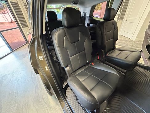 Used 2022 Kia Telluride EX w/ EX Premium Package AWD/4WD image 4