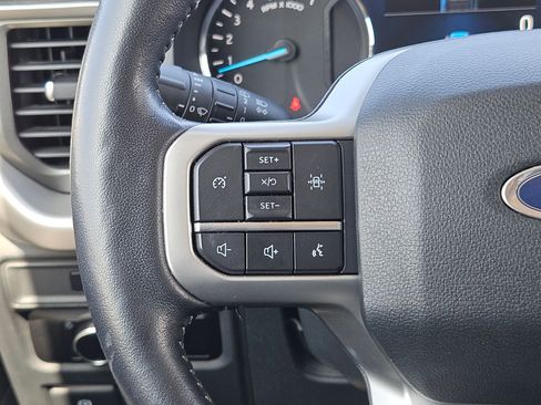 Used 2024 Ford Expedition XLT image 21