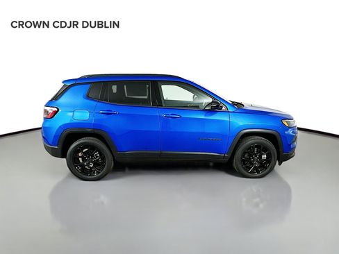 Used 2026 Jeep Compass Latitude AWD/4WD image 4