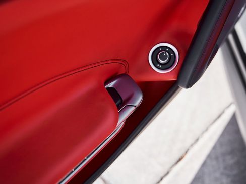 Used 2019 Ferrari GTC4Lusso image 34