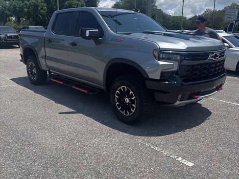 Used 2024 Chevrolet Silverado 1500 ZR2 w/ Technology Package AWD/4WD image 3