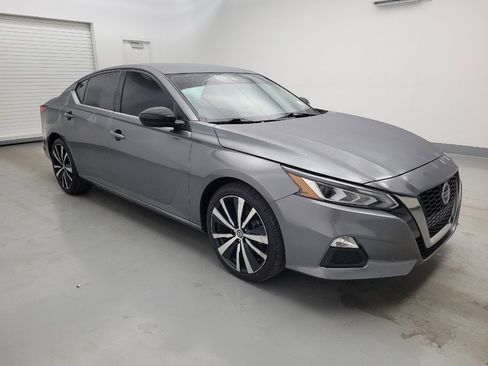 Used 2021 Nissan Altima 2.5 SR FWD image 11
