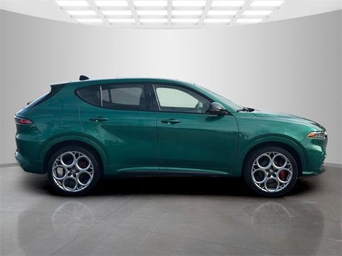 Used 2025 Alfa Romeo Tonale Tributo Italiano image 8