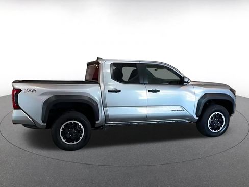 Used 2025 Toyota Tacoma TRD Off-Road AWD/4WD image 12