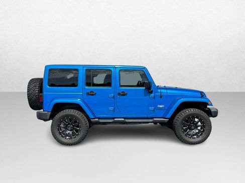 Used 2015 Jeep Wrangler Unlimited Sahara w/ Connectivity Group AWD/4WD image 2
