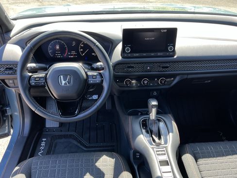 Used 2025 Honda HR-V Sport image 11